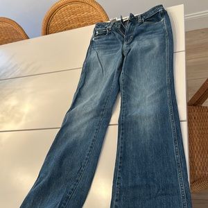 Amo high rise kick crop